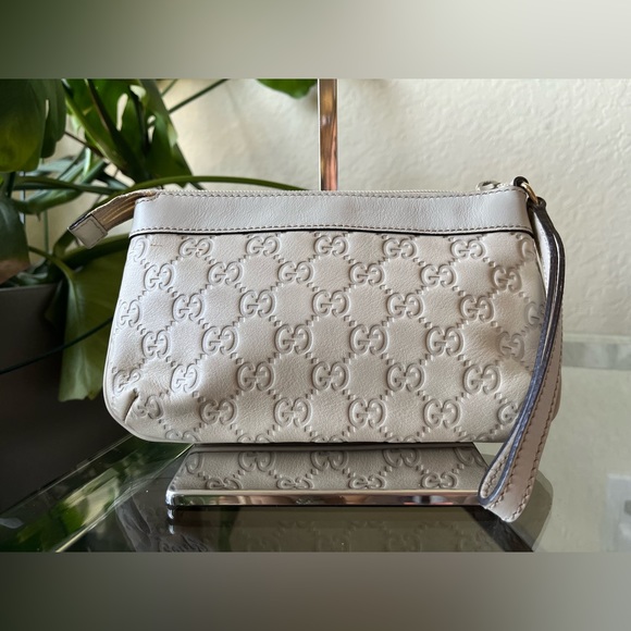 Gucci Guccissima Leather Wristlet - Picture 3 of 11